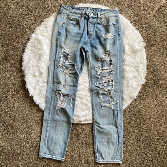 American Eagle Tomgirl Jeans Button Fly Distressed Womens Size 4 - Picture 1 of 10